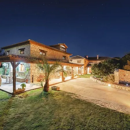 Villa Stone Near The Beach Laganász